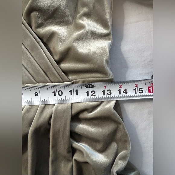 Revelry Vera Velvet Sage Green Bridesmaid Maxi Wrap Dress Women’s Size 4 - Picture 9 of 16